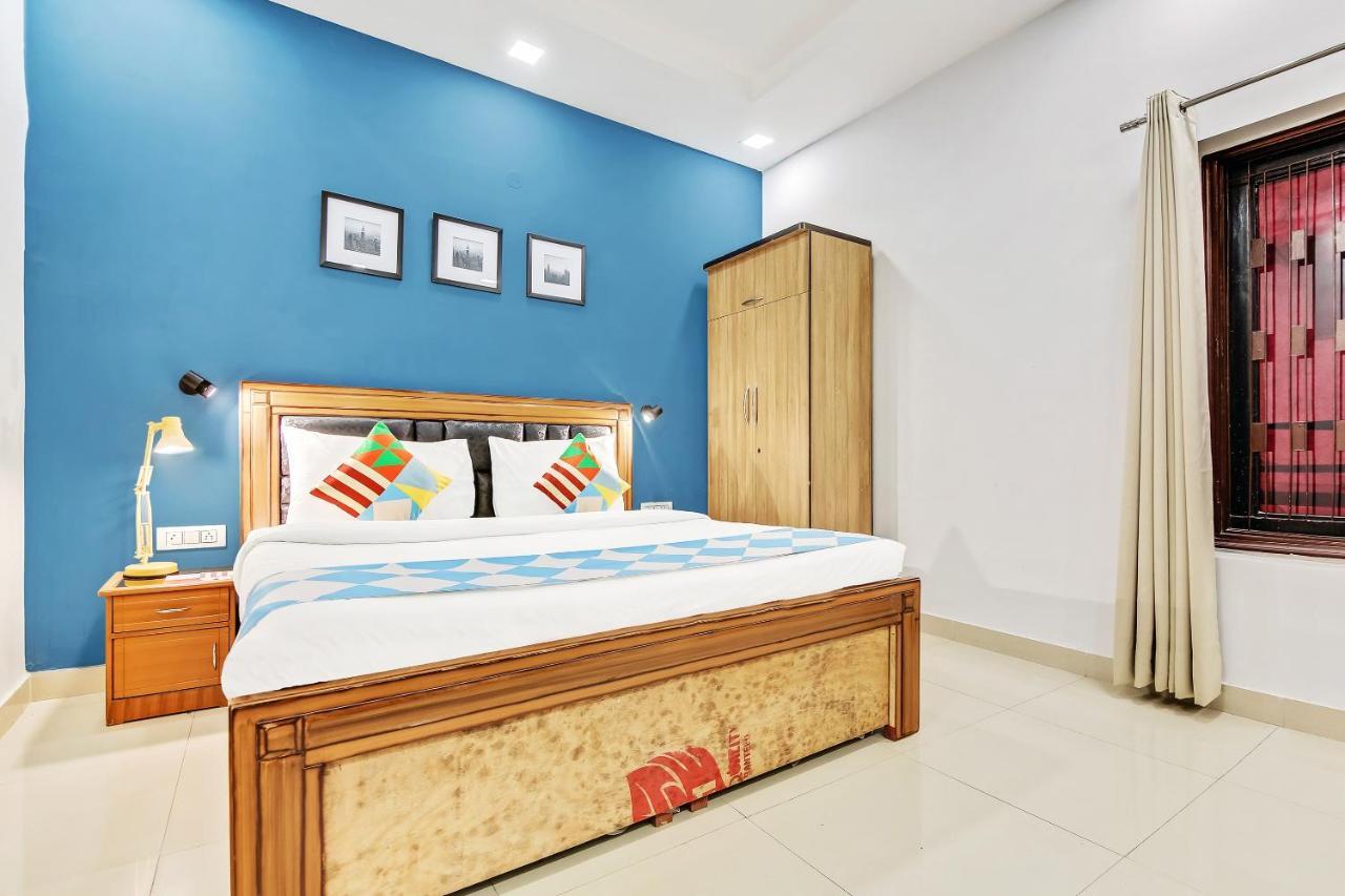 Oyo Home 64106 Comfortable Stay ニューデリー エクステリア 写真