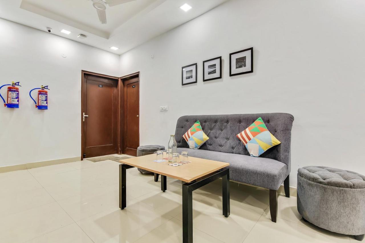 Oyo Home 64106 Comfortable Stay ニューデリー エクステリア 写真