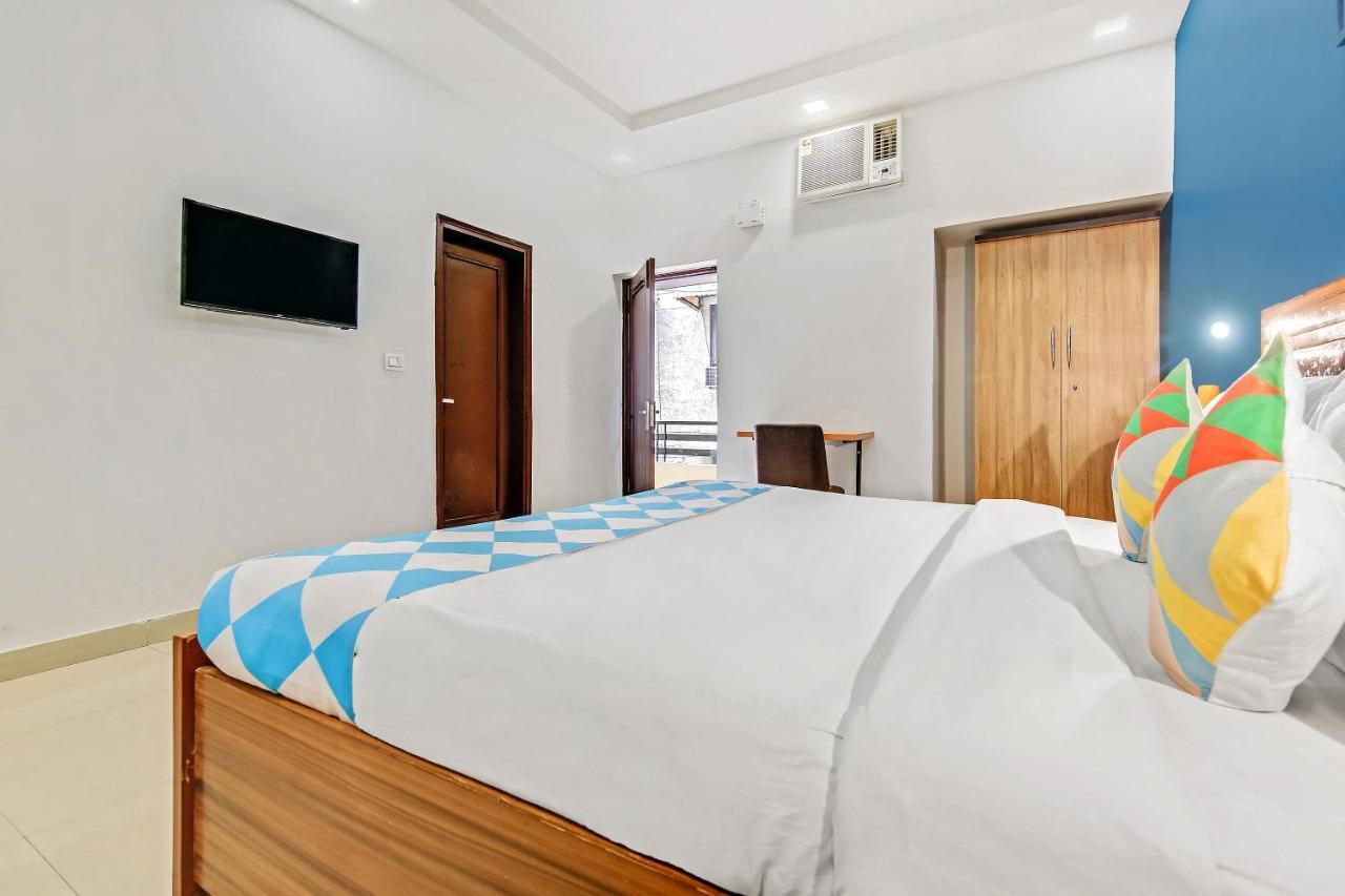 Oyo Home 64106 Comfortable Stay ニューデリー エクステリア 写真