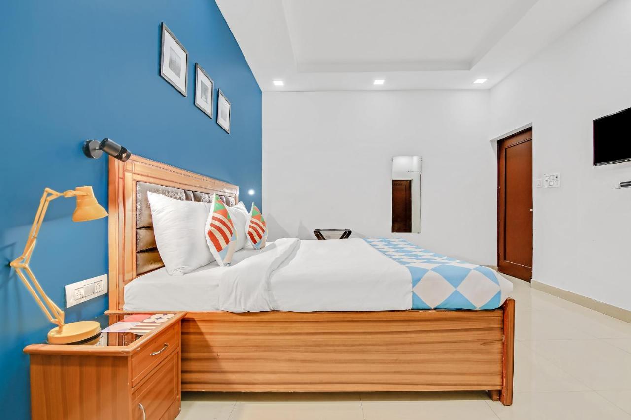 Oyo Home 64106 Comfortable Stay ニューデリー エクステリア 写真