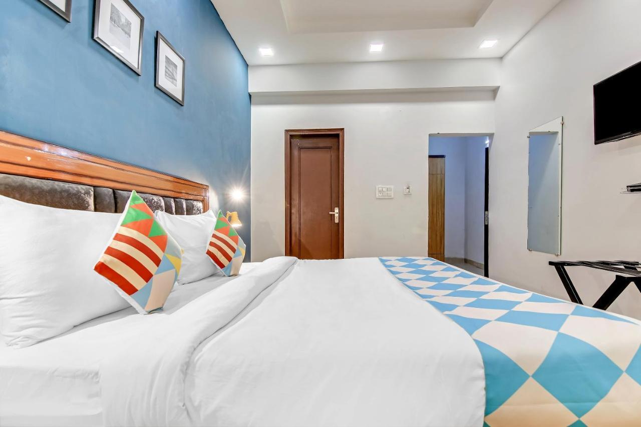 Oyo Home 64106 Comfortable Stay ニューデリー エクステリア 写真